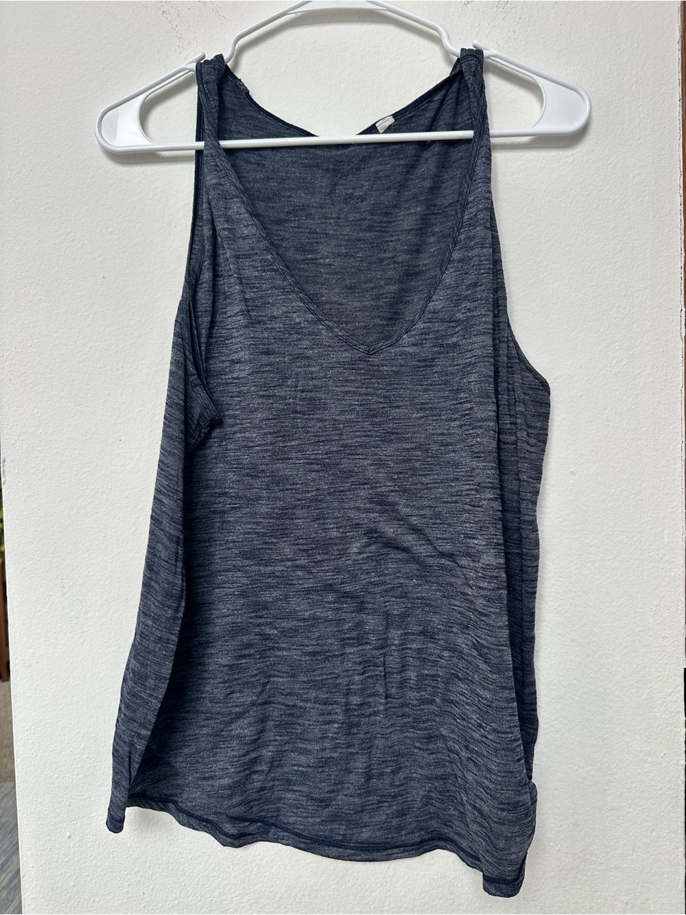Lululemon Women's Navy Heather V-Neck Tank Top